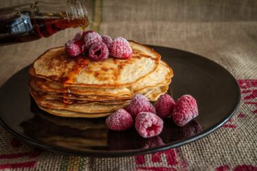 pancakes-miele-lamponi