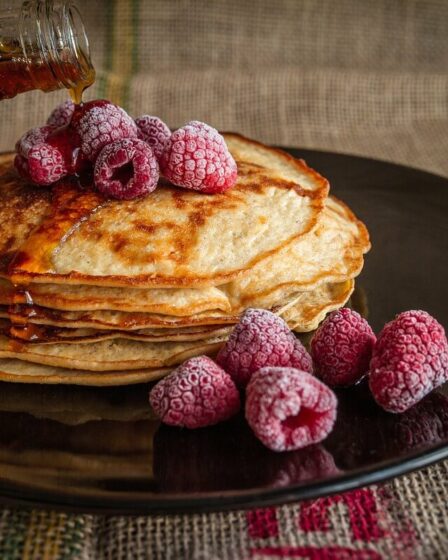 pancakes-miele-lamponi